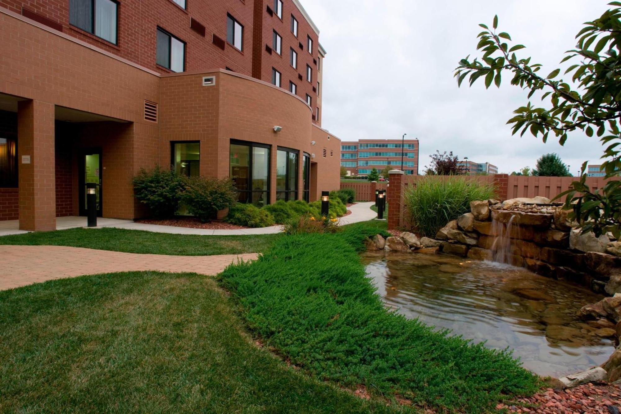 Courtyard Cincinnati North At Union Centre West Chester Eksteriør billede